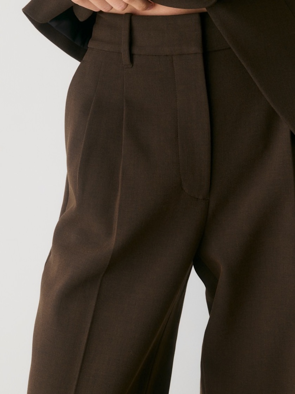 NWT Aritzia The Effortless Pant (Re)ssential - Heather Rich Cocoa Size 4 - Tall - Picture 4 of 9